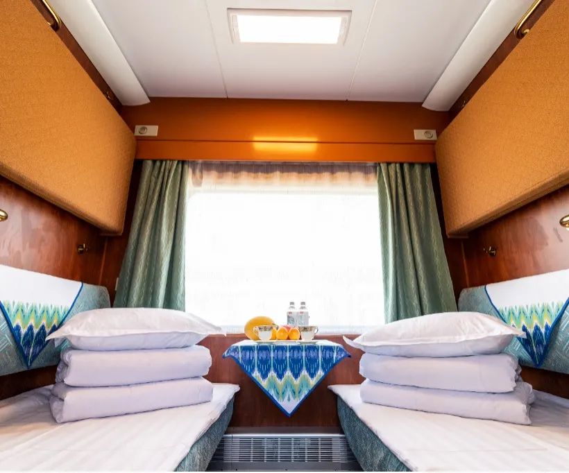2026 Tianshan Express Luxury Train 13-Day Grand Tour of North & South Xinjiang