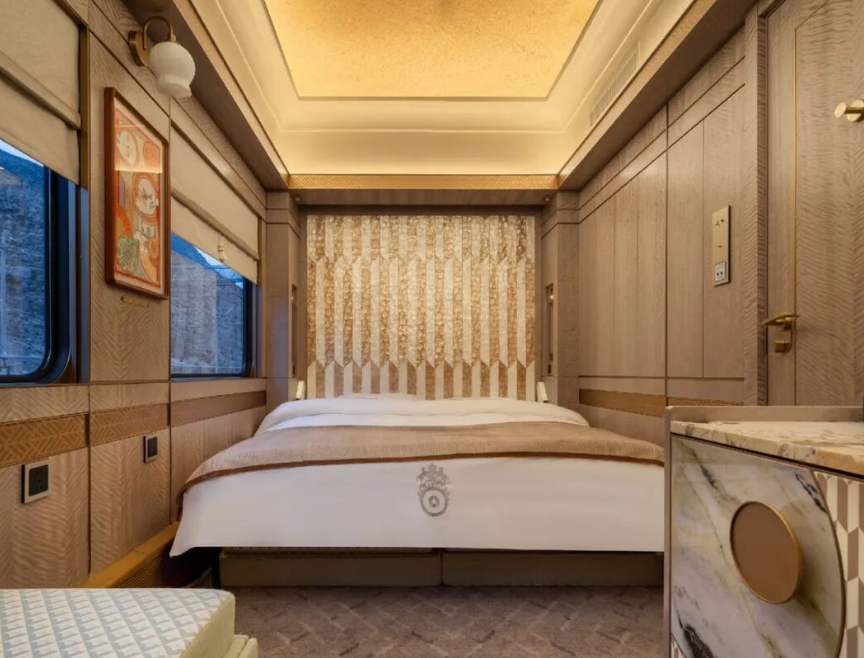 2026 Luxury Luxury Train · Silk Road Dream Express Official Booking Website | Itinerary & Prices