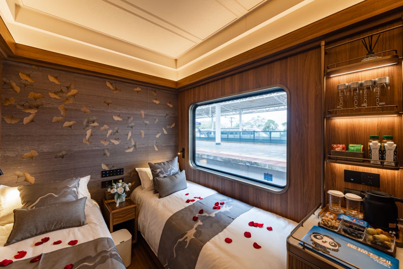 Booking for the 16-Day Northern and Southern Xinjiang Tour on Panda Special Train · Chengdu No.