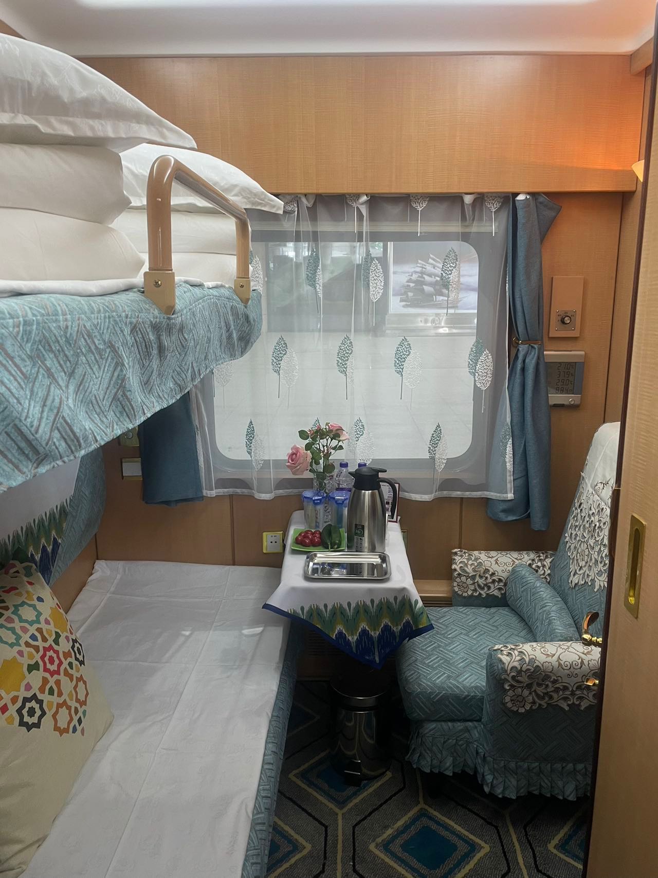 Kunlun Express • 14-Day Luxury Deep Tour of North & South Xinjiang